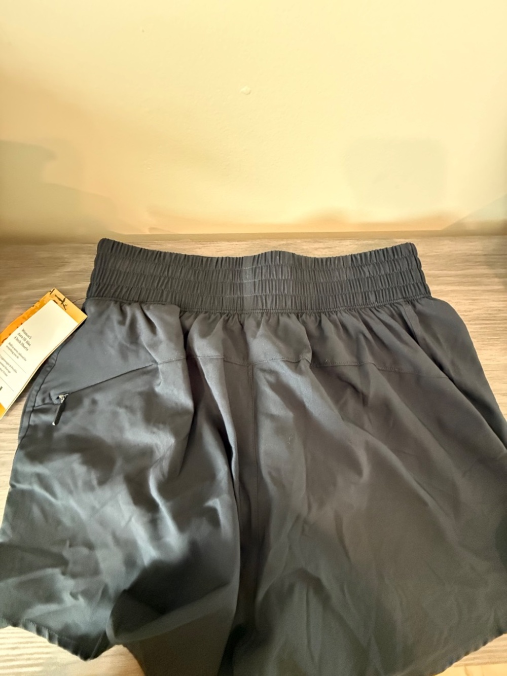New 2XU shorts - Picture 2 of 2